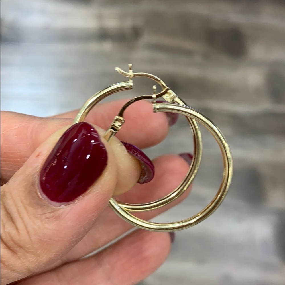 New Real 10k Gold Large 1 1/4” plain Hoop Earrings 30mm - Picture 5 of 7